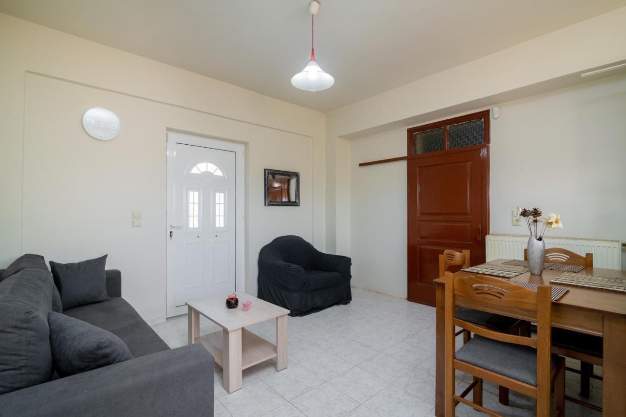 En Elladi Apartment اليكاناس المظهر الخارجي الصورة